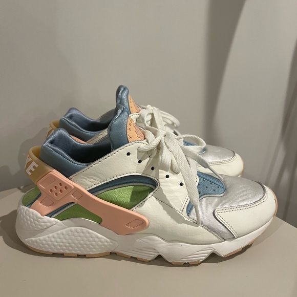 Nike Air Huarache Women’s Size 9 White Blue Green Sneakers - Picture 6 of 9